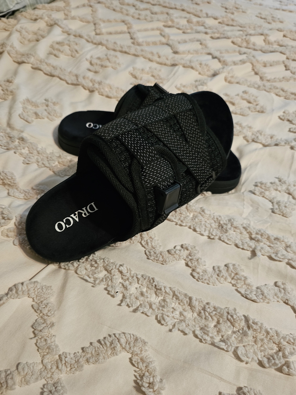 Draco Men's Black PremiumKnit Reflective Slides